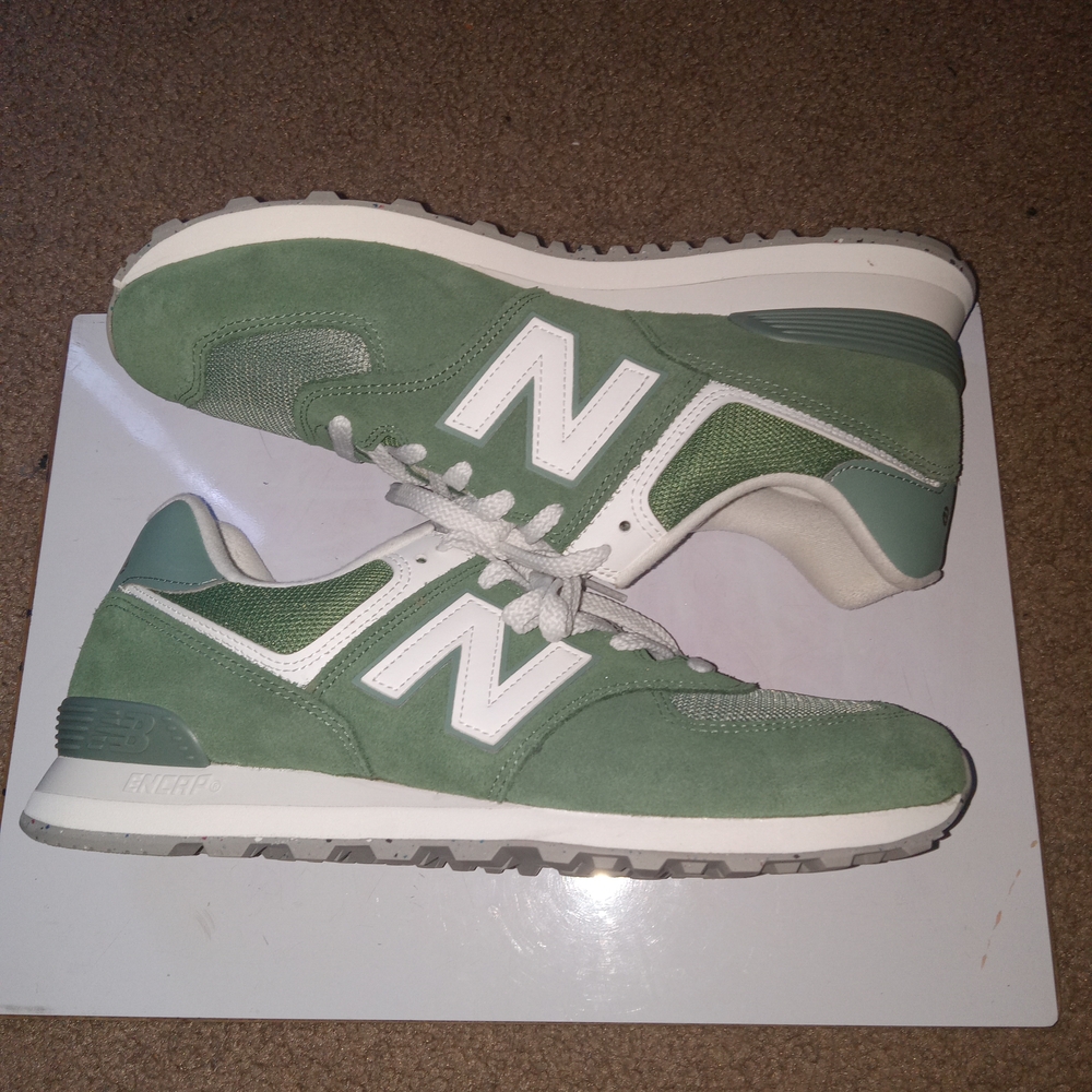 $60 Mens Size 11 New Balance
